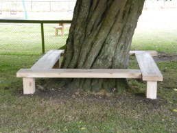 Green oak tree seat